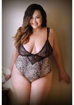 Fantasy Lingerie Lorena Animal Print Lace Teddy With Snap Closure - Plus Size